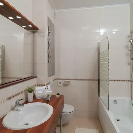 Luxury Near The Beach2 4* 스플리트